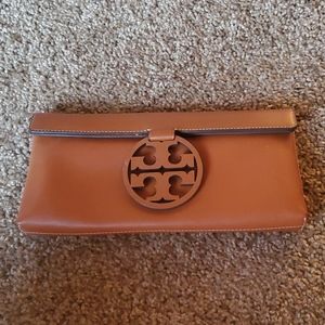 Tory burch clutch
